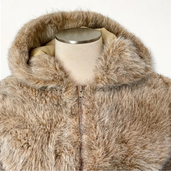 Vintage Cropped Faux Fur Hooded Zip-Up Jacket - Picture 6 of 16